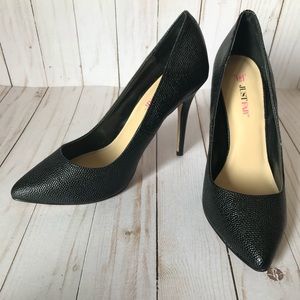 JUSTFAB black textured high heels size 8 NWOT